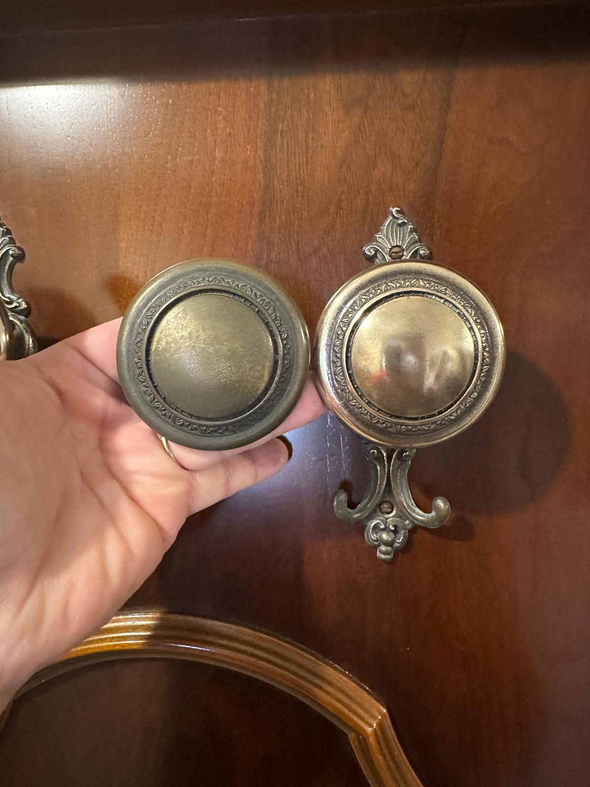 Detergente Universale 700g-PASTA PULENTE LUCIDA PULISCE PROTEGGE .ELIMINA CALCARE DALLA DOCCIA.E' TUTTO BRILLA 2 SPUGNE INCLUSE